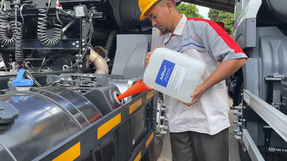 Aman, AdBlue UD Trucks Tersedia di Seluruh Indonesia