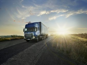 UD Trucks Quester – Keselamatan, Kenyamanan, dan Ergonomi Produk