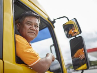 Cara Mencegah Kantuk Saat Mengemudi Truk: Panduan untuk Pengemudi Truk