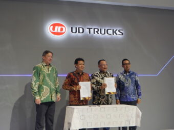 UD Trucks Indonesia, Astra UD Trucks, dan PT Trans Migasindo Perkuat Keandalan Armada Distribusi Energi melalui Kontrak Servis MCP